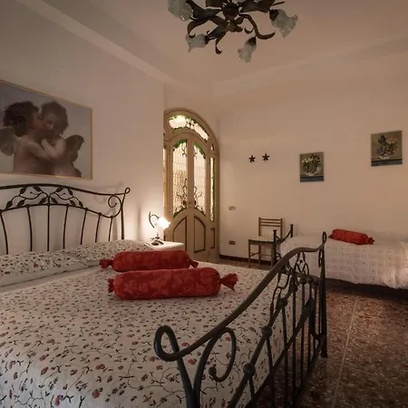 Apartment Center Of Rome Near Vatican And Trastevere Garage Included In The Price Top Place For Jubilee