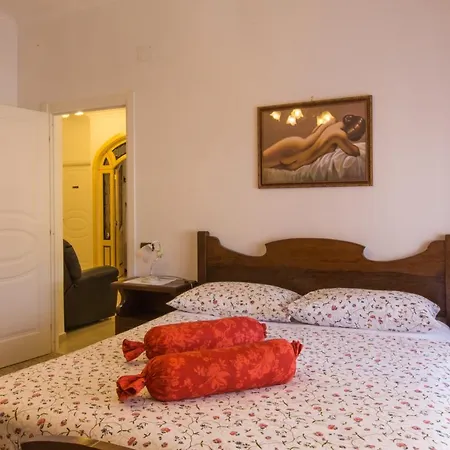 Apartment Center Of Rome Near Vatican And Trastevere Garage Included In The Price Top Place For Jubilee Rome