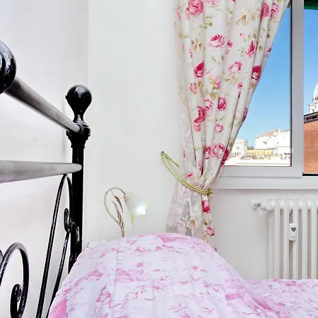 Apartamento Ideal For Large Groups 2 Apartments In The Same Building Center Of Rome Near Vatican And Trastevere