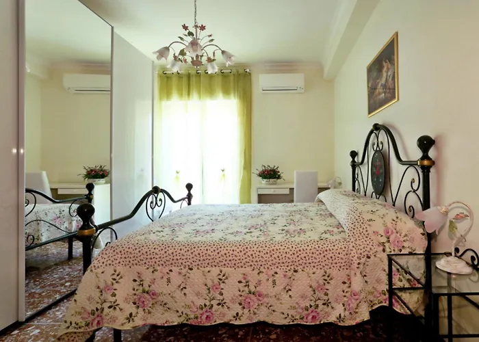 Ideal For Large Groups 2 Apartments In The Same Building Center Of Rome Near Vatican And Trastevere Apartamento *